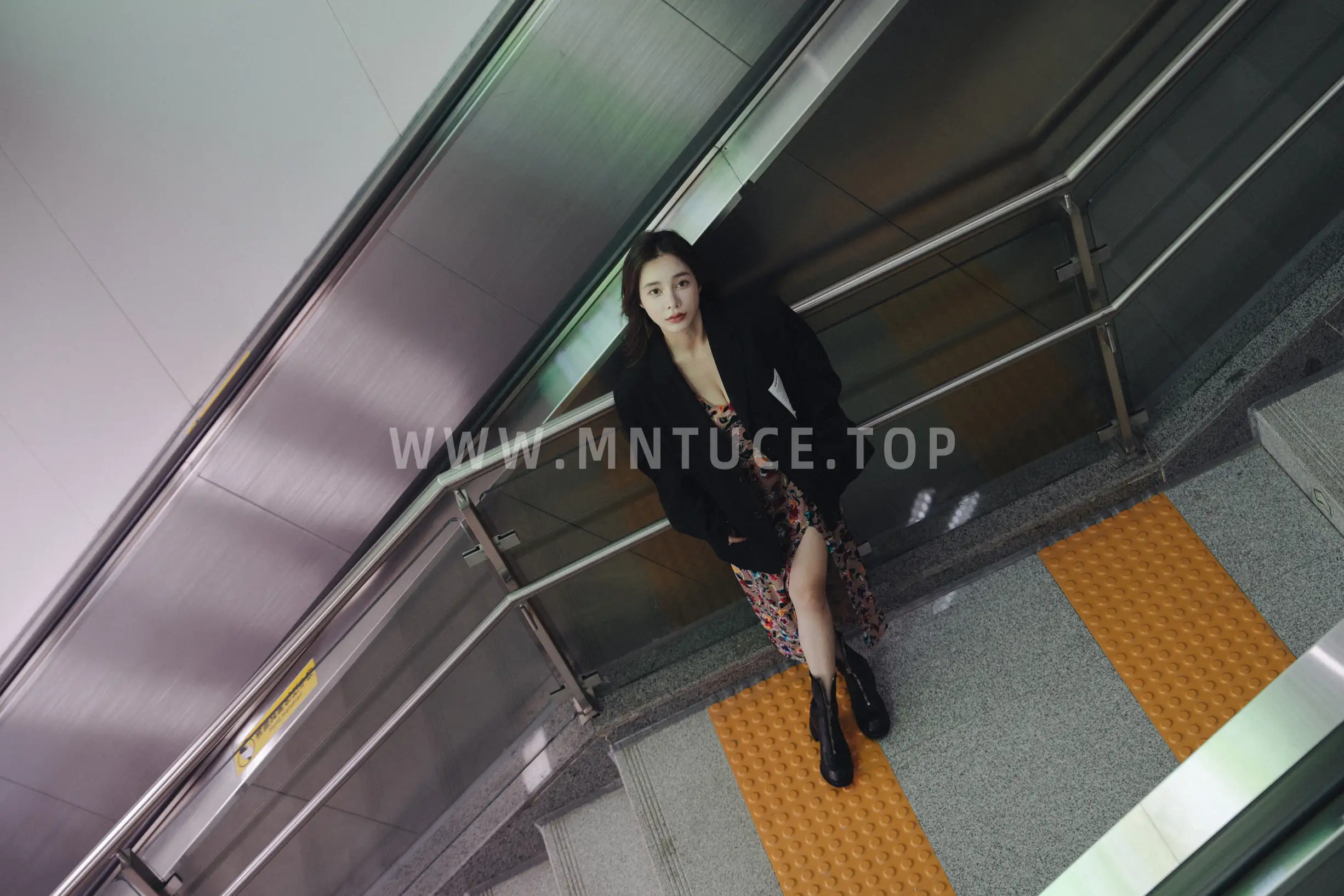 [YITUYU] 2022.08.05 Vol.1630 – Lonely Subway Classmate Shuwen#[41P]-18